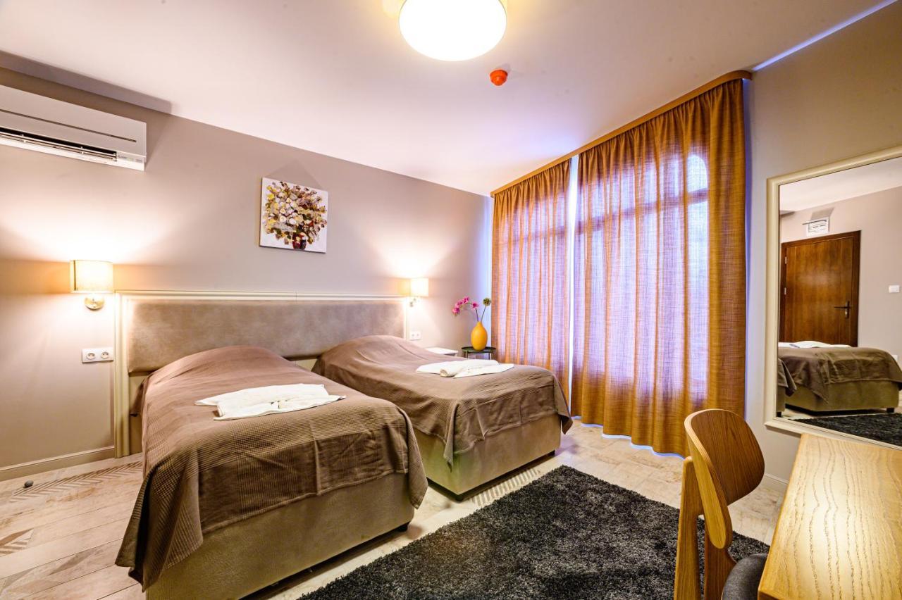 Antique Boutique Hotel Pavel Banea Exterior foto